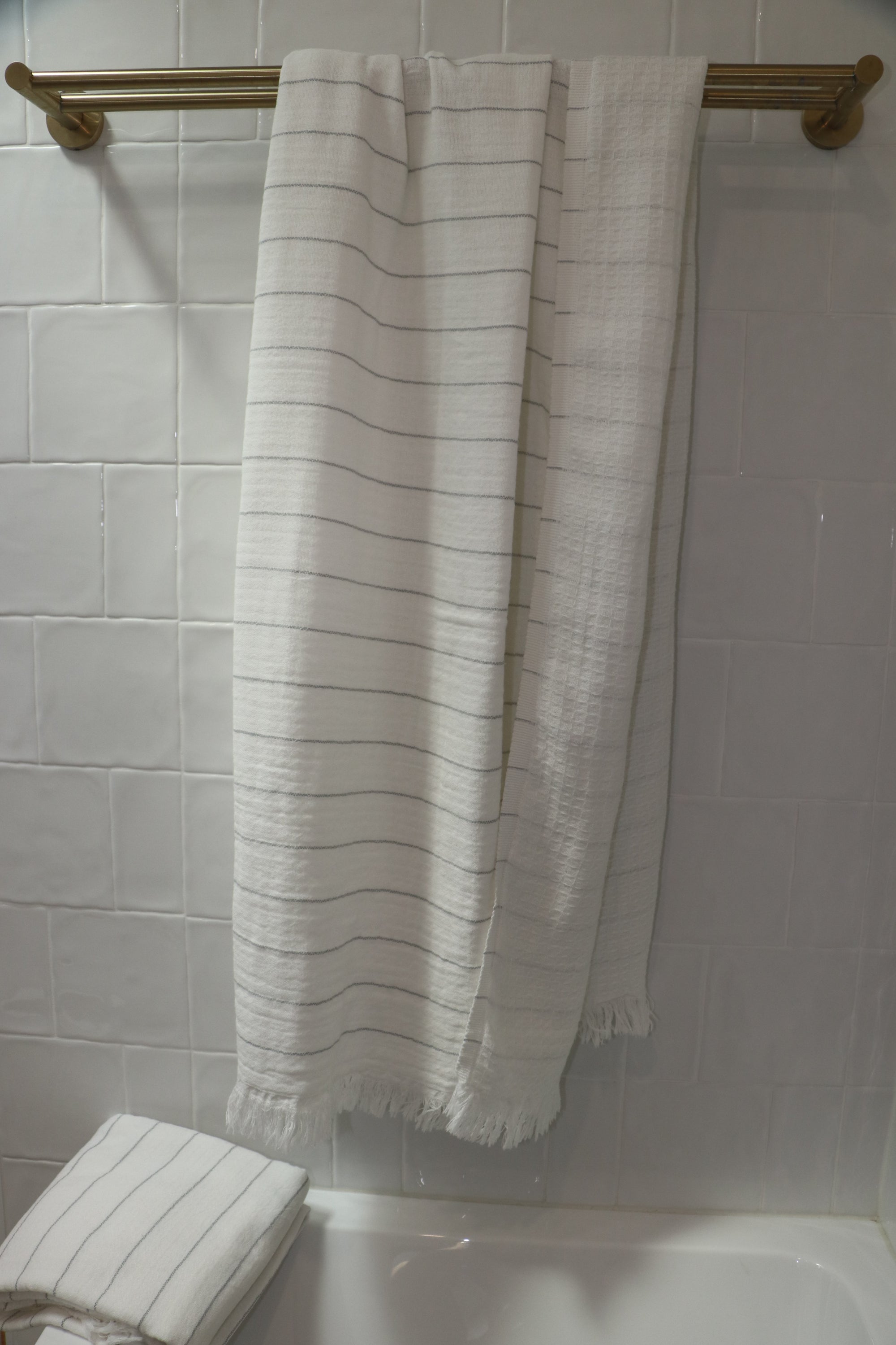 waffle bath sheet silver colour hanging